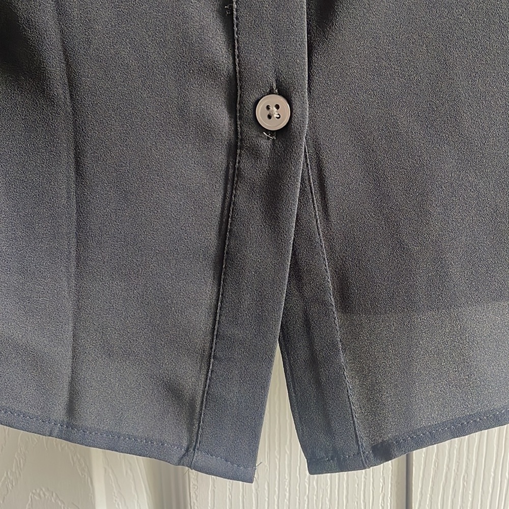 Gray Loft Top With Button-Down Back - image 4